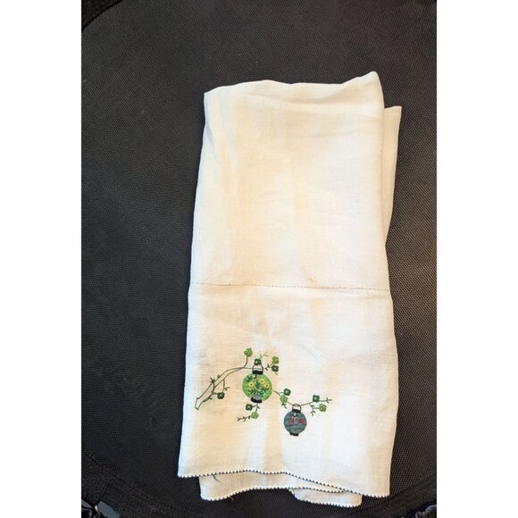 Vintage Hand-Embroidered Linen Tablecloth Floral grabbcire Estate square - Picture 6 of 7